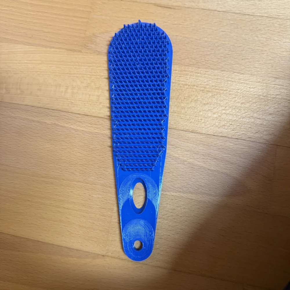 Cat grooming brush, photo 4 of 4 - Cat grooming brush Pets