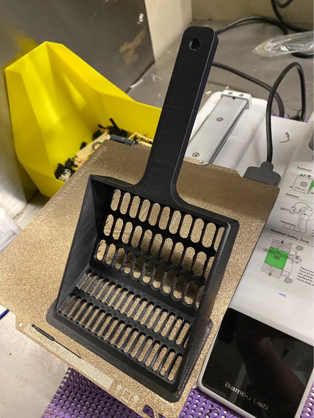 cat litter scoop V2, another view - Litter Box Accessories, good