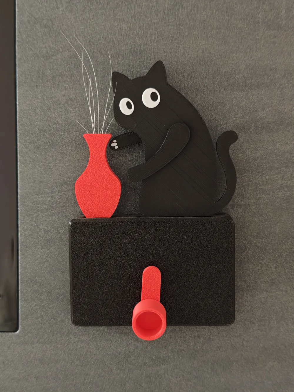 Cat Pushing Vase Fridge Magnet, photo 2 of 4 - Cat Pushing Vase Fridge Magnet Household