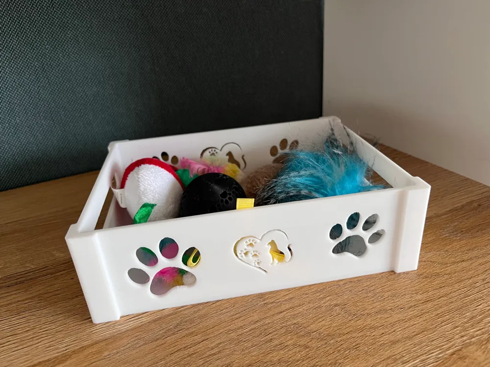 Cat Toy Box / Katzen Spielzeug Box, photo 3 of 4 - Cat Toys, cats