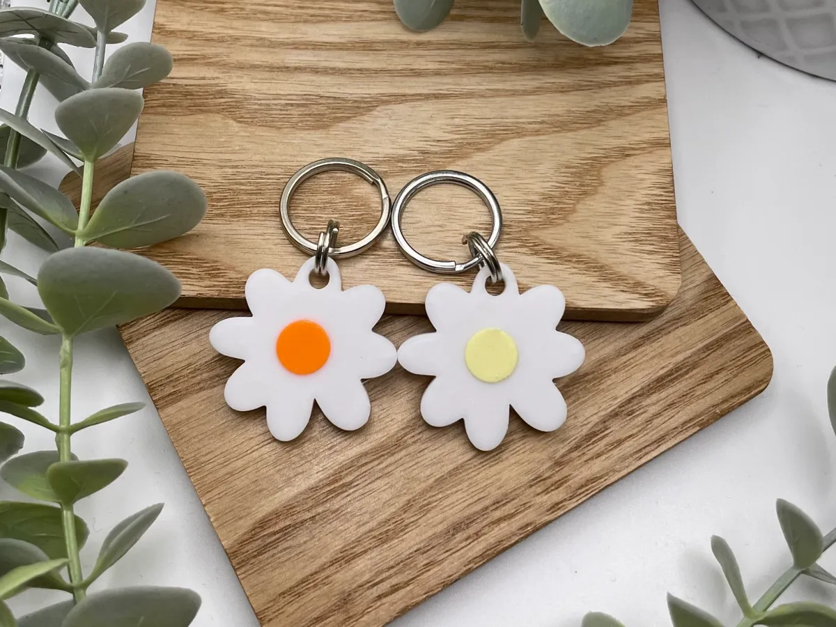 Daisy Flower Key Chain