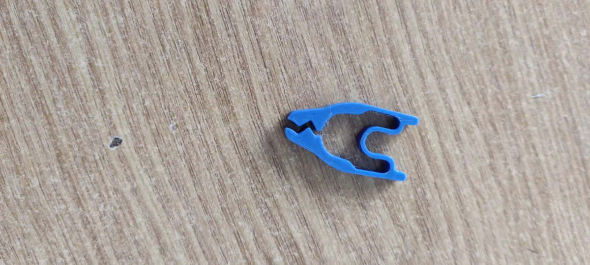 Clip - for bags and packaging