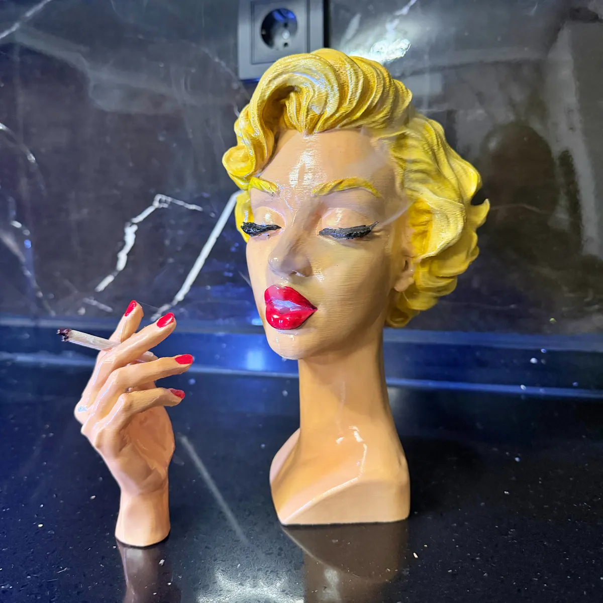 Marilyn Monroe Inspired Smoke Incense Burner, photo 3 of 4 - Marilyn Monroe Inspired Smoke Incense Burner Spiritual & Festive