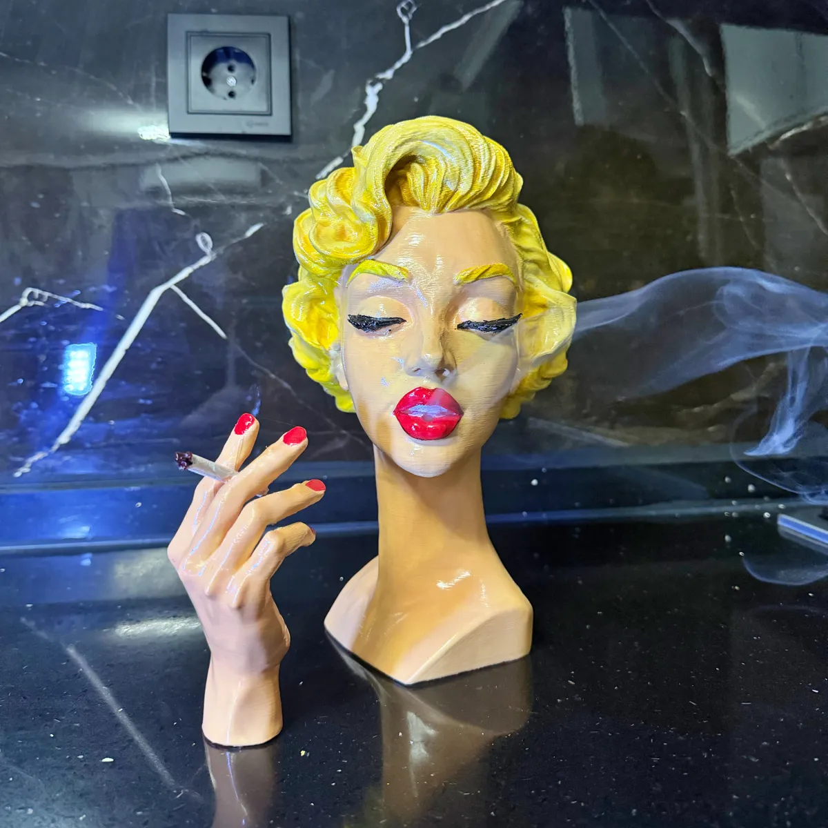 Marilyn Monroe Inspired Smoke Incense Burner, photo 4 of 4 - Marilyn Monroe Inspired Smoke Incense Burner Spiritual & Festive