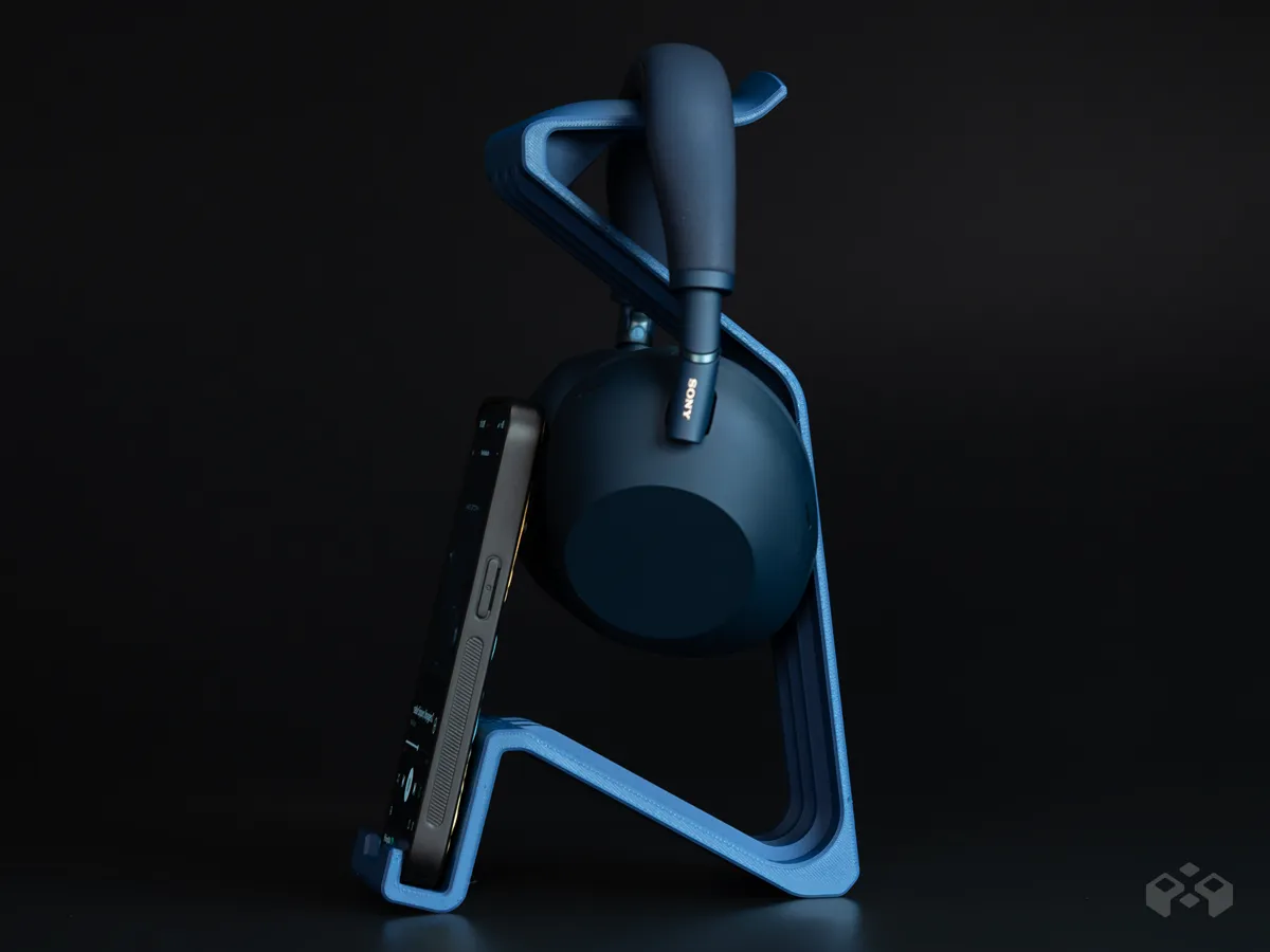 ONAMI Headphone & Phone Stand, photo 3 of 4 - ONAMI Headphone & Phone Stand Household