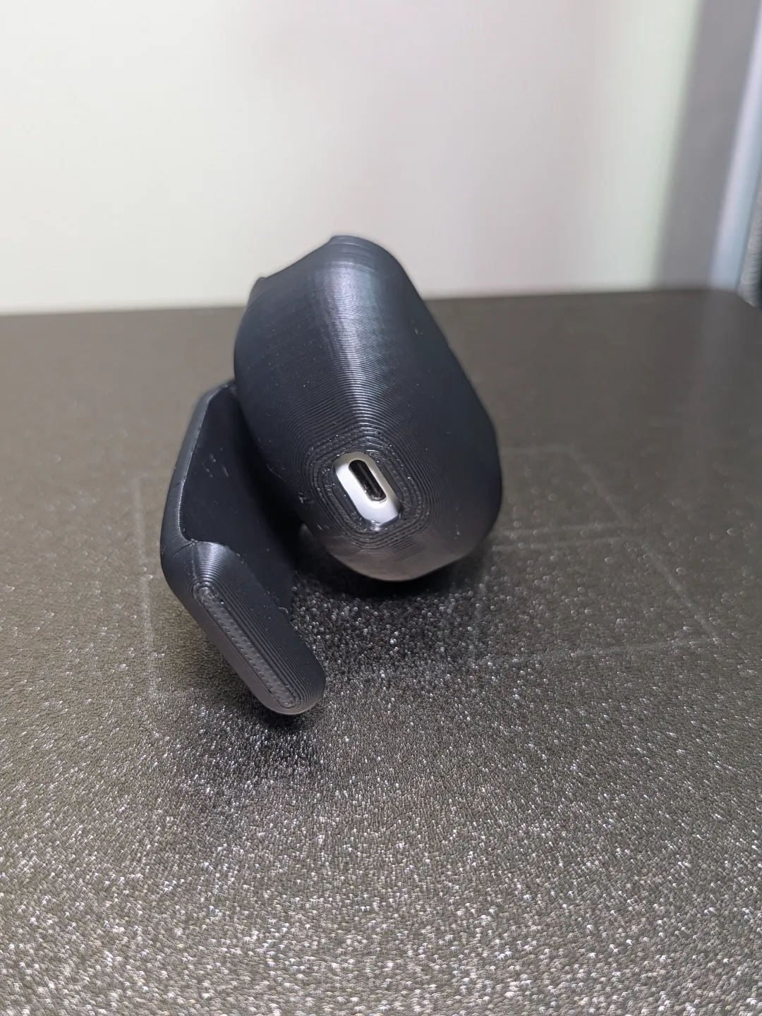 Pixel Buds Pro Belt Clip / Phone Stand, photo 3 of 4 - Pixel Buds Pro Belt Clip / Phone Stand Hobby & DIY