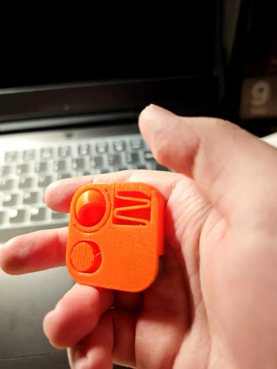拇指解压神器 Stress relieving toy, photo 3 of 4 - 拇指解压神器 Stress relieving toy Travel & Everyday Carry
