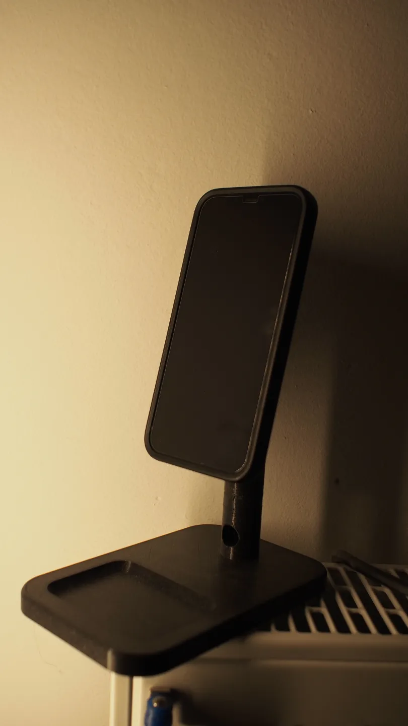 QuadLock Compatible Smartphone Mount, photo 2 of 4 - QuadLock Compatible Smartphone Mount Tools
