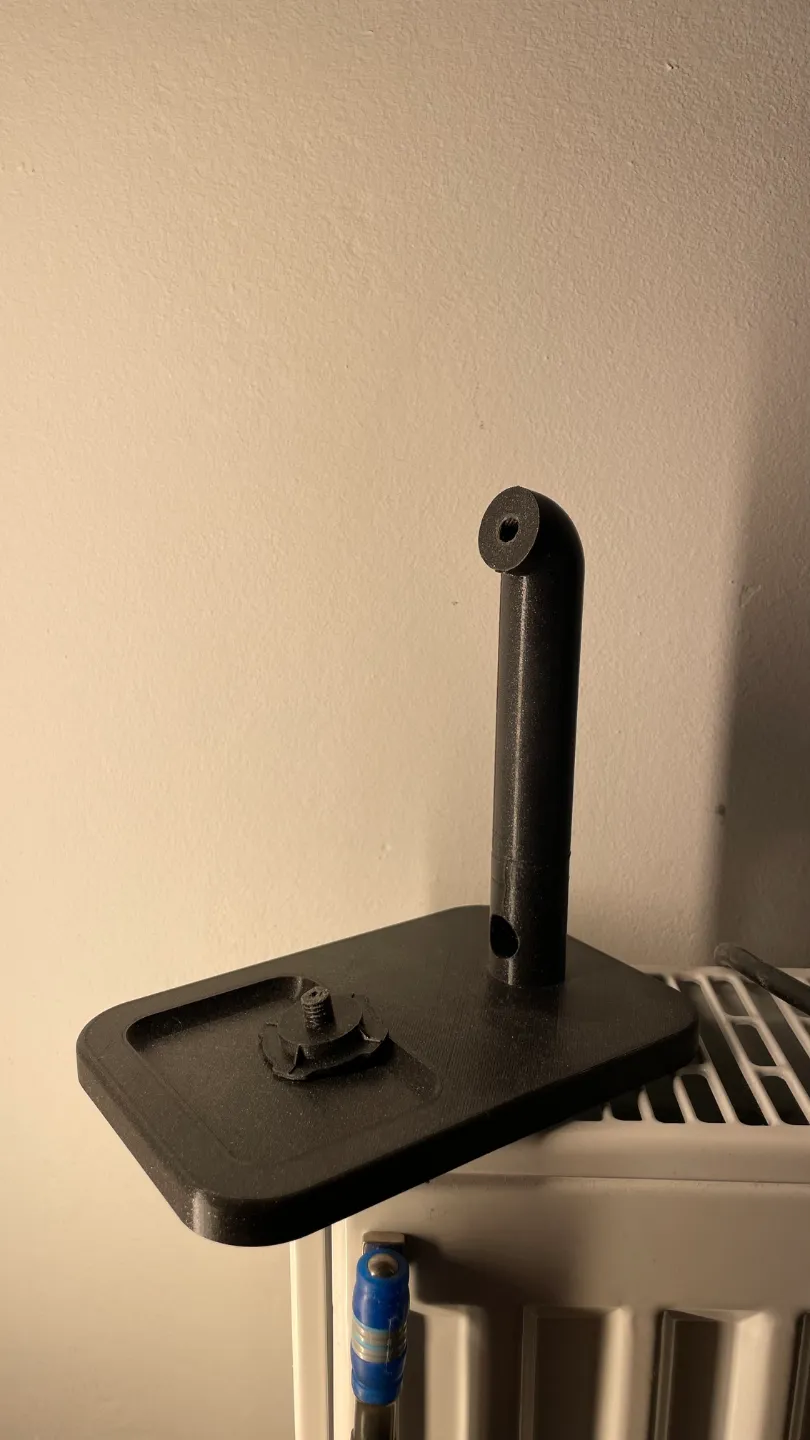 QuadLock Compatible Smartphone Mount, photo 3 of 4 - QuadLock Compatible Smartphone Mount Tools
