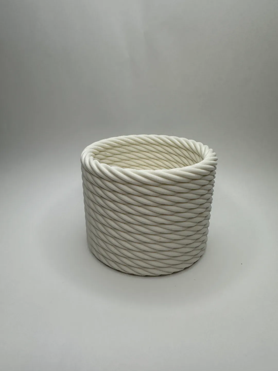 Braided basket look plant pot, photo 3 of 4 - Braided basket look plant pot Garden & Outdoor