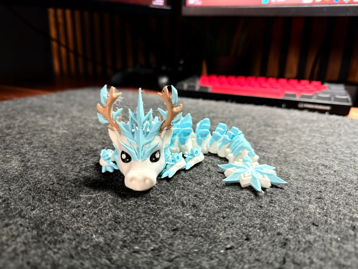 Baby Articulated Snowflake Dragon, photo 3 of 4 - Baby Articulated Snowflake Dragon Miniatures