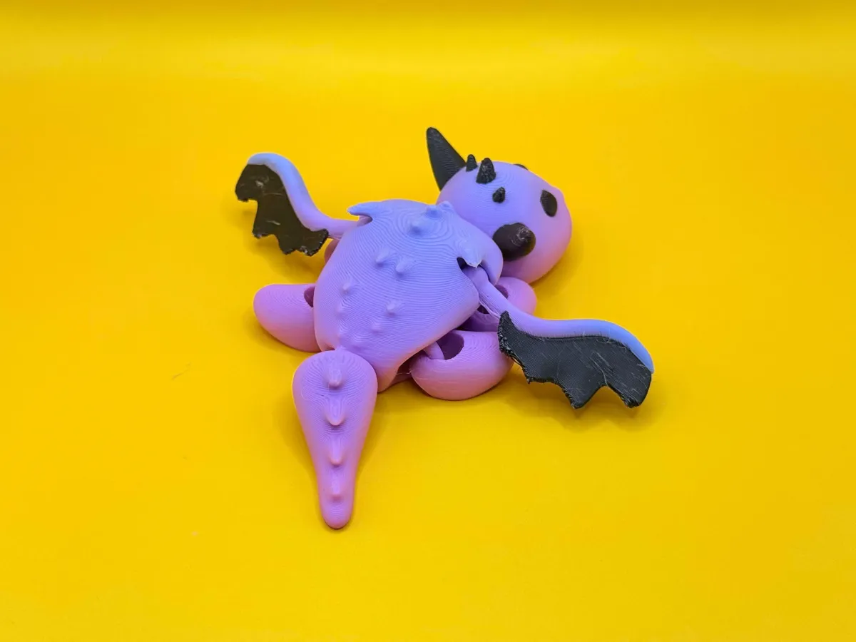 Cute Tiny Articulated Dragon Whelpling, photo 2 of 4 - Cute Tiny Articulated Dragon Whelpling Toys & Games