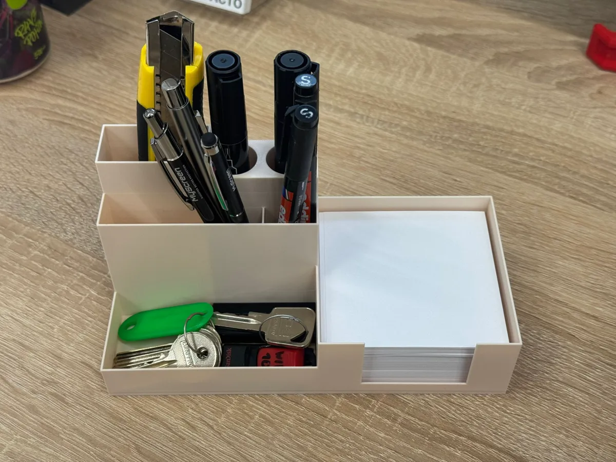 Desk Organizer with place for sticky notes, photo 3 of 4 - Desk Organizer with place for sticky notes Generative Art