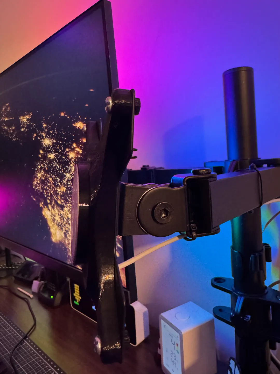MagSafe VESA Mount 100X100 V2 (By KD3D Labs), photo 4 of 4 - MagSafe VESA Mount 100X100 V2 (By KD3D Labs) Desk & Office