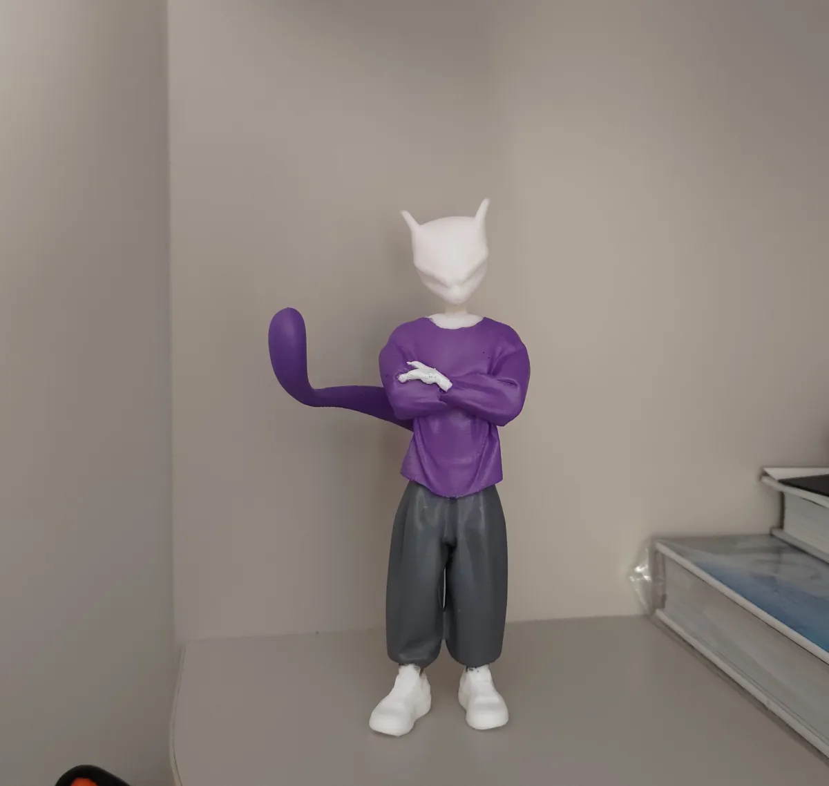Mewtwo Urban, photo 4 of 4 - Mewtwo Urban Figurines & Collectibles