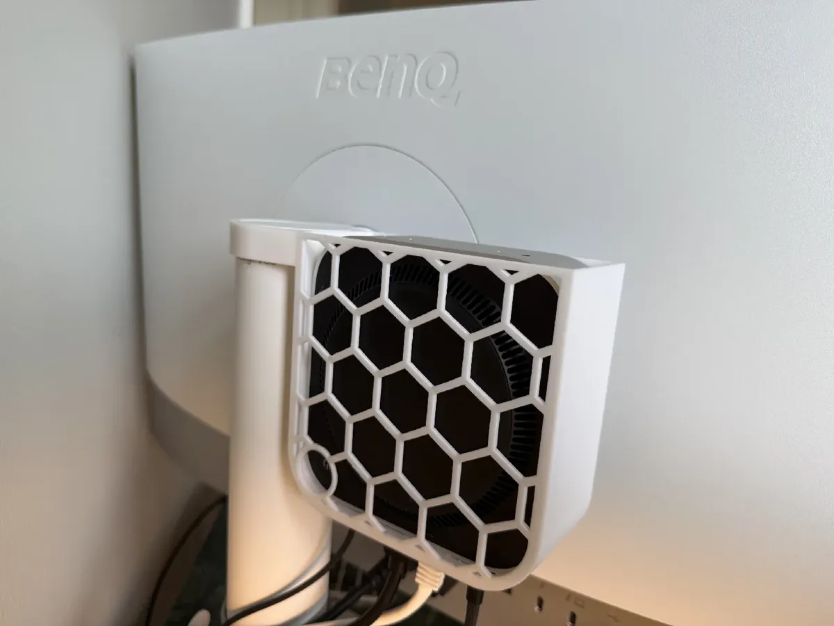 Mac Mini M6 / M4 mount for BenQ PD2730S monitor, photo 2 of 4 - Mac Mini M6 / M4 mount for BenQ PD2730S monitor Desk & Office