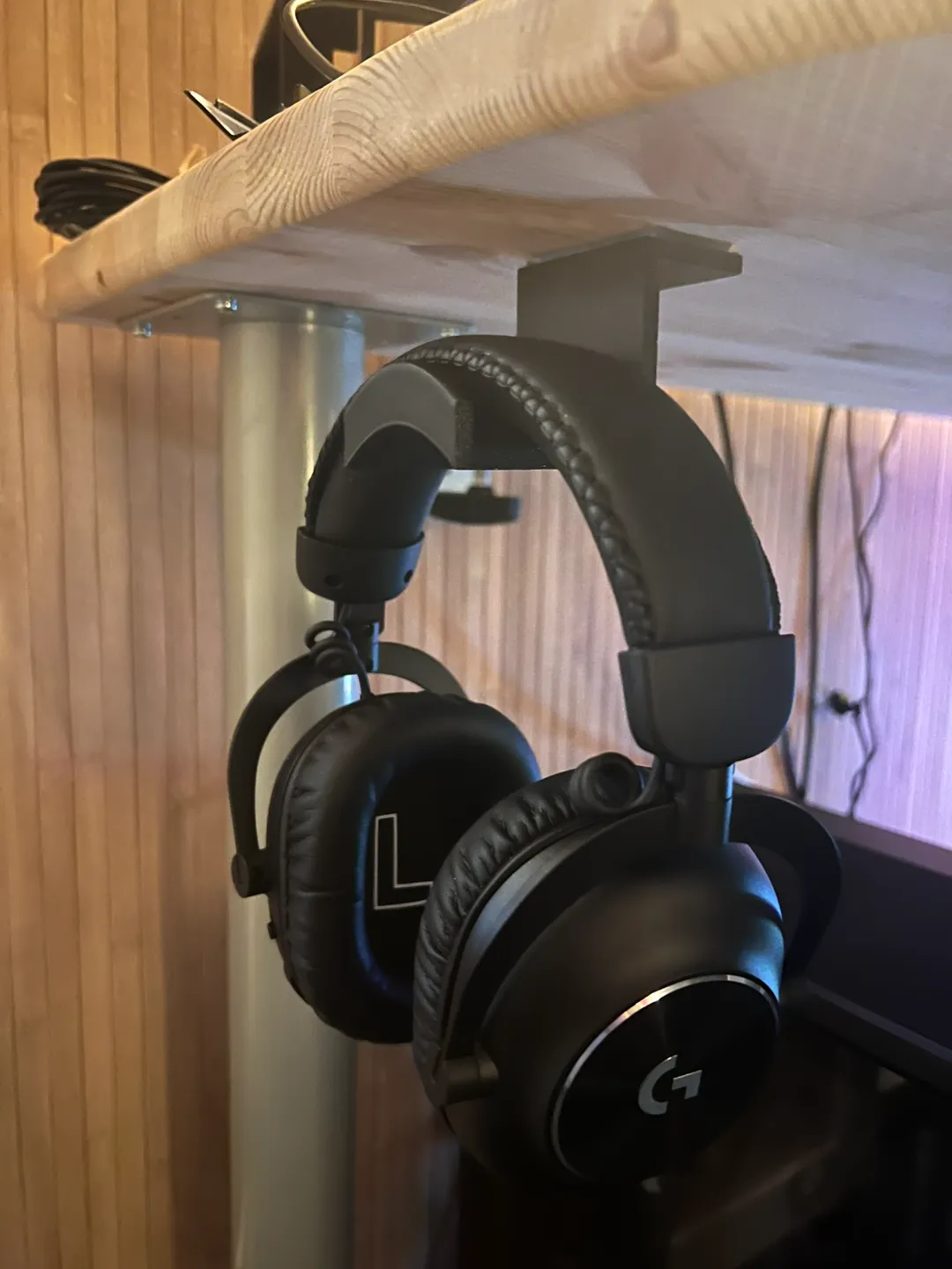 Headphone holder under desk mount, photo 3 of 3 - Headphone holder under desk mount Hobby & DIY