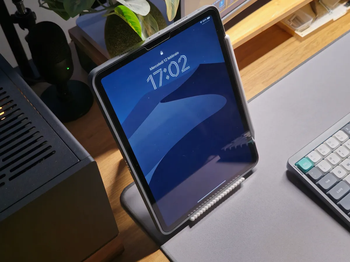 2-in-1 Stand & Lifter • Ipad Tablet and Monitor, photo 3 of 4 - 2-in-1 Stand & Lifter • Ipad Tablet and Monitor Mobile & Device Accessories