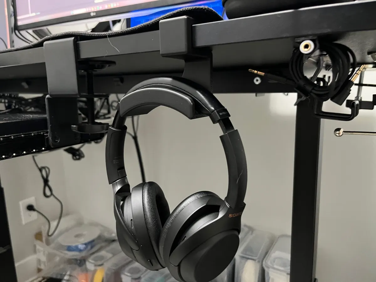 Headphones Holder