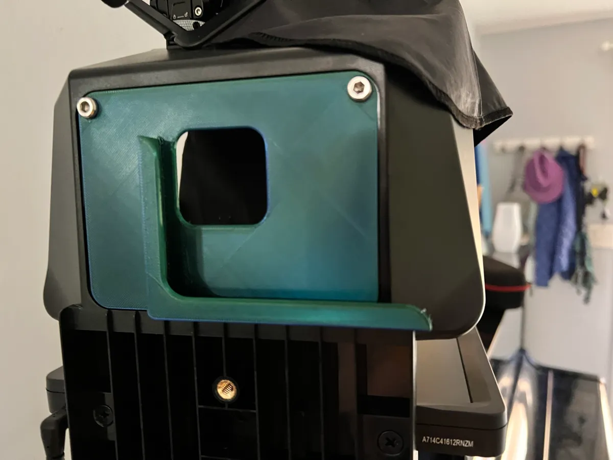 Elgato Prompter iPhone Backplate Mount, photo 3 of 3 - Elgato Prompter iPhone Backplate Mount Tools