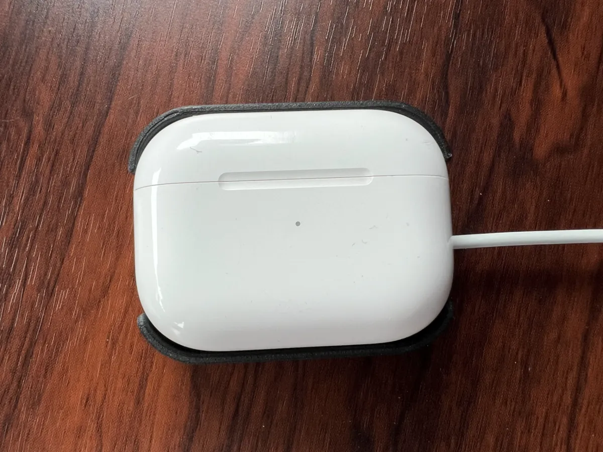 Compact Apple Watch and Airpods Charger, photo 3 of 4 - Compact Apple Watch and Airpods Charger Mobile & Device Accessories