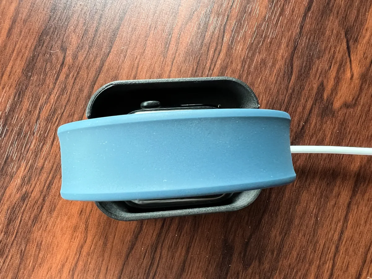 Compact Apple Watch and Airpods Charger, photo 4 of 4 - Compact Apple Watch and Airpods Charger Mobile & Device Accessories