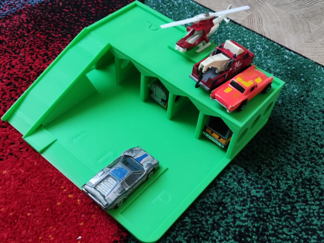 Parkhaus für Spielzeugautos
