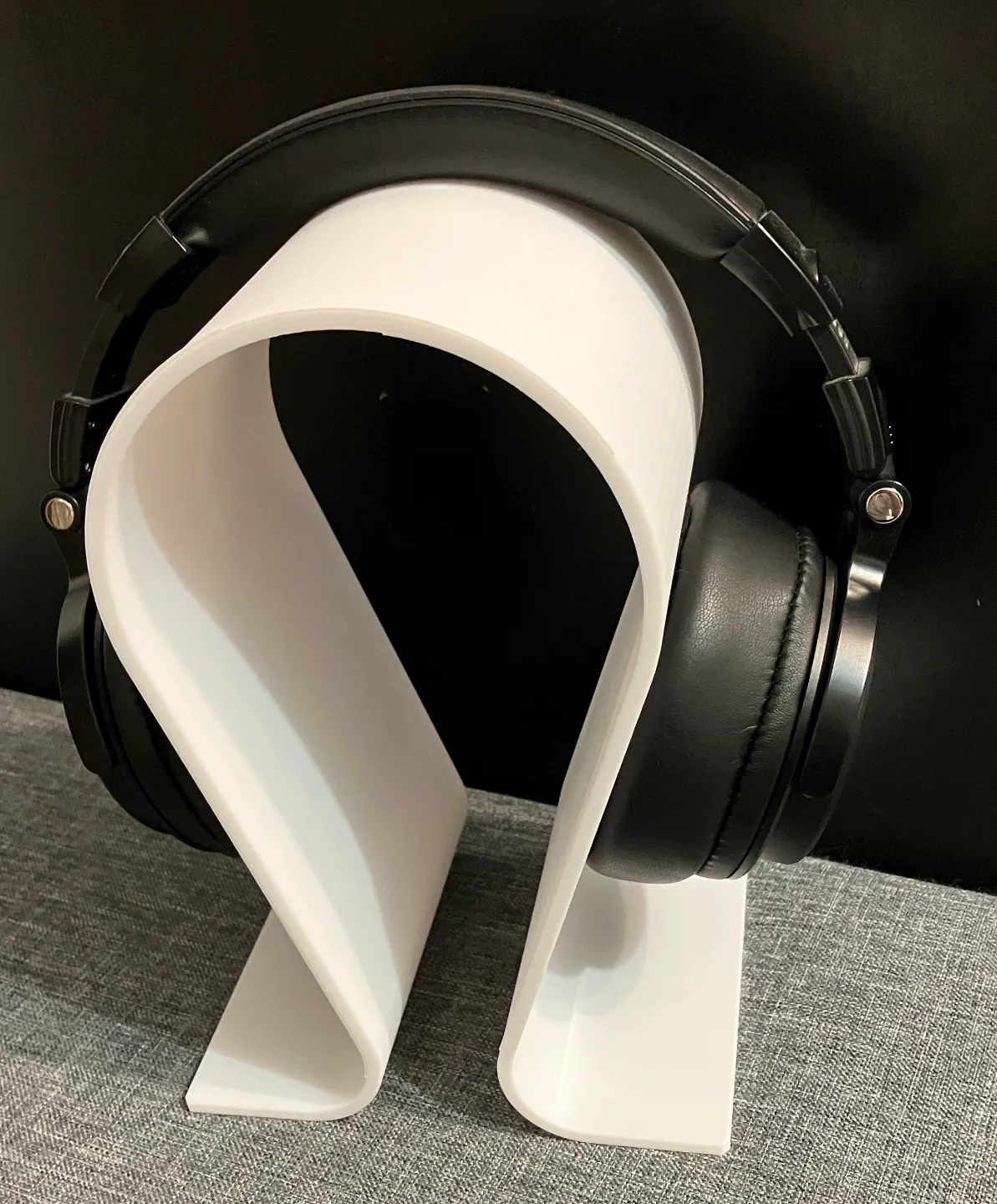 Headphone simple stand holder, photo 3 of 4 - Headphone simple stand holder Hobby & DIY