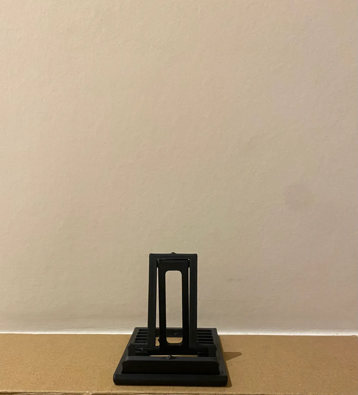 phone stand, photo 2 of 4 - phone stand Tools