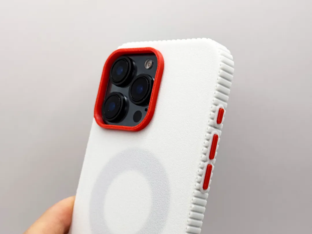 iPhone 16 Pro Max Zigzag Case with Customizable Buttons