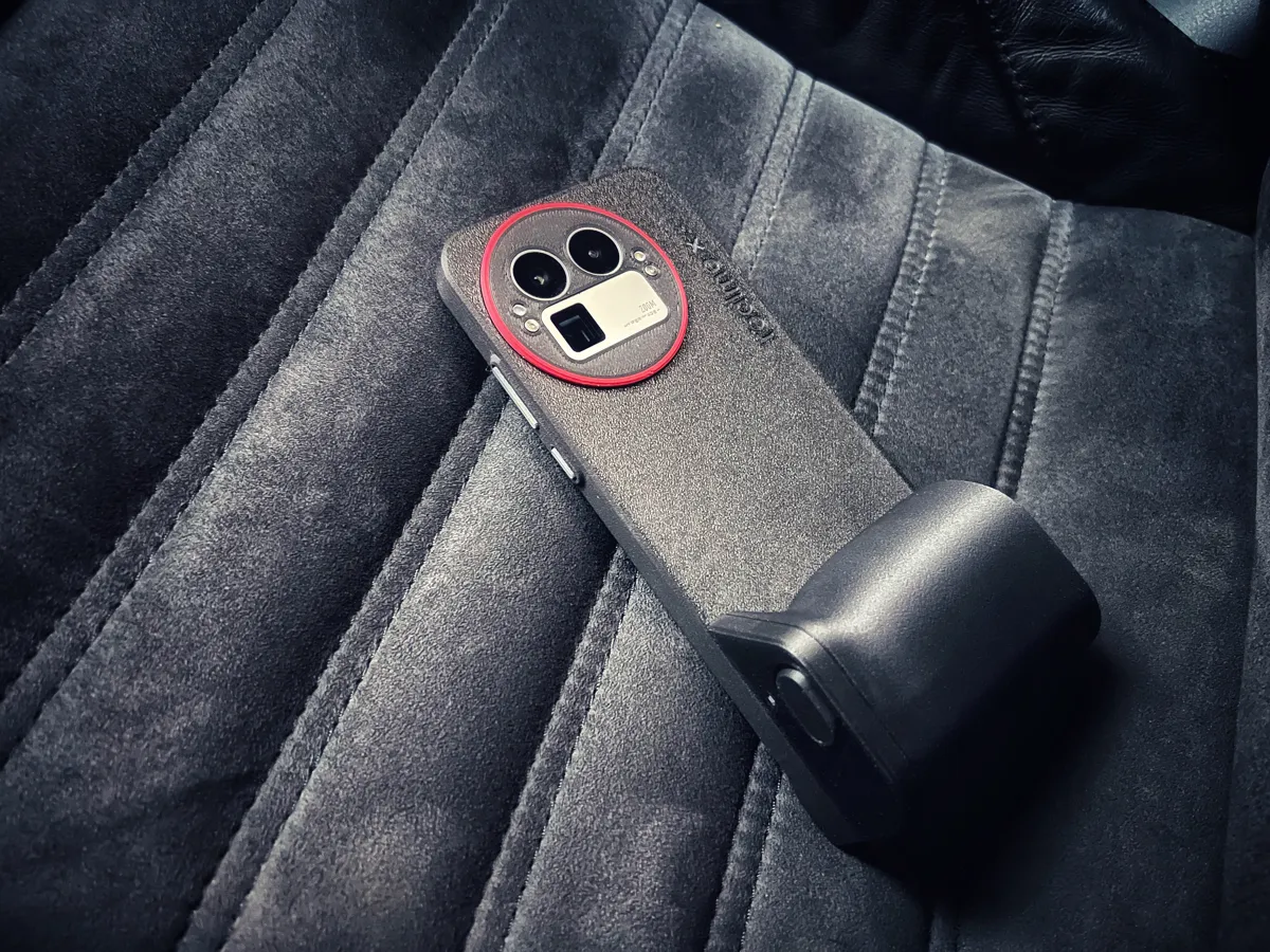 Realme GT8 Pro Camera Shutter Case, photo 2 of 4 - Realme GT8 Pro Camera Shutter Case Mobile & Device Accessories