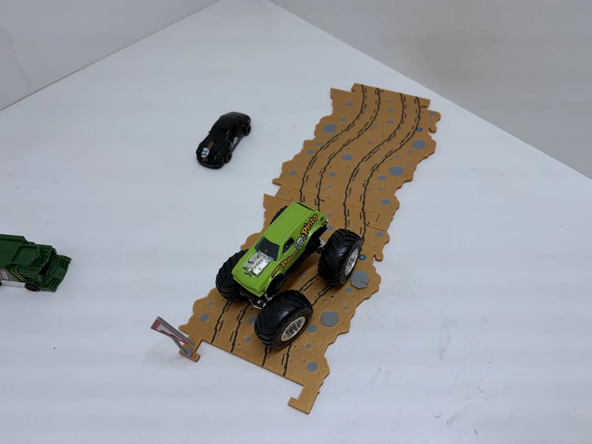 Ultimate Toy Car Roads - Dirty Roads, photo 4 of 4 - Ultimate Toy Car Roads - Dirty Roads Kids & Baby