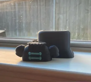 Lucy 1st Gen AirPods Case V1, photo 3 of 3 - Lucy 1st Gen AirPods Case V1 Mobile & Device Accessories