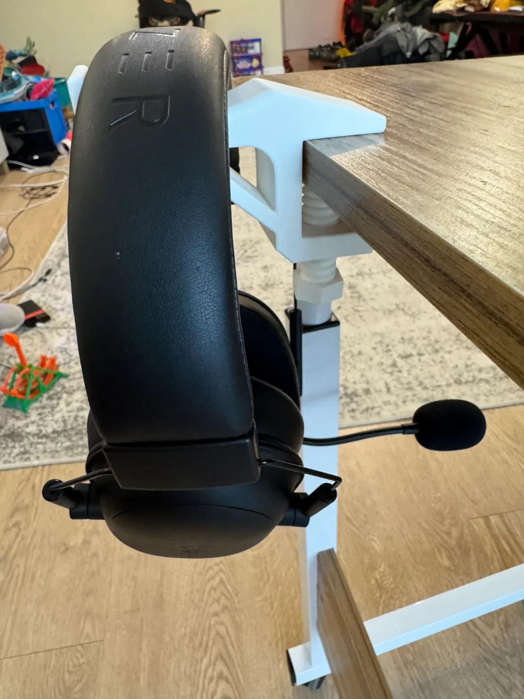 Headphones Hanger AirPods Max, Razer compatible, photo 3 of 4 - Headphones Hanger AirPods Max, Razer compatible Mobile & Device Accessories