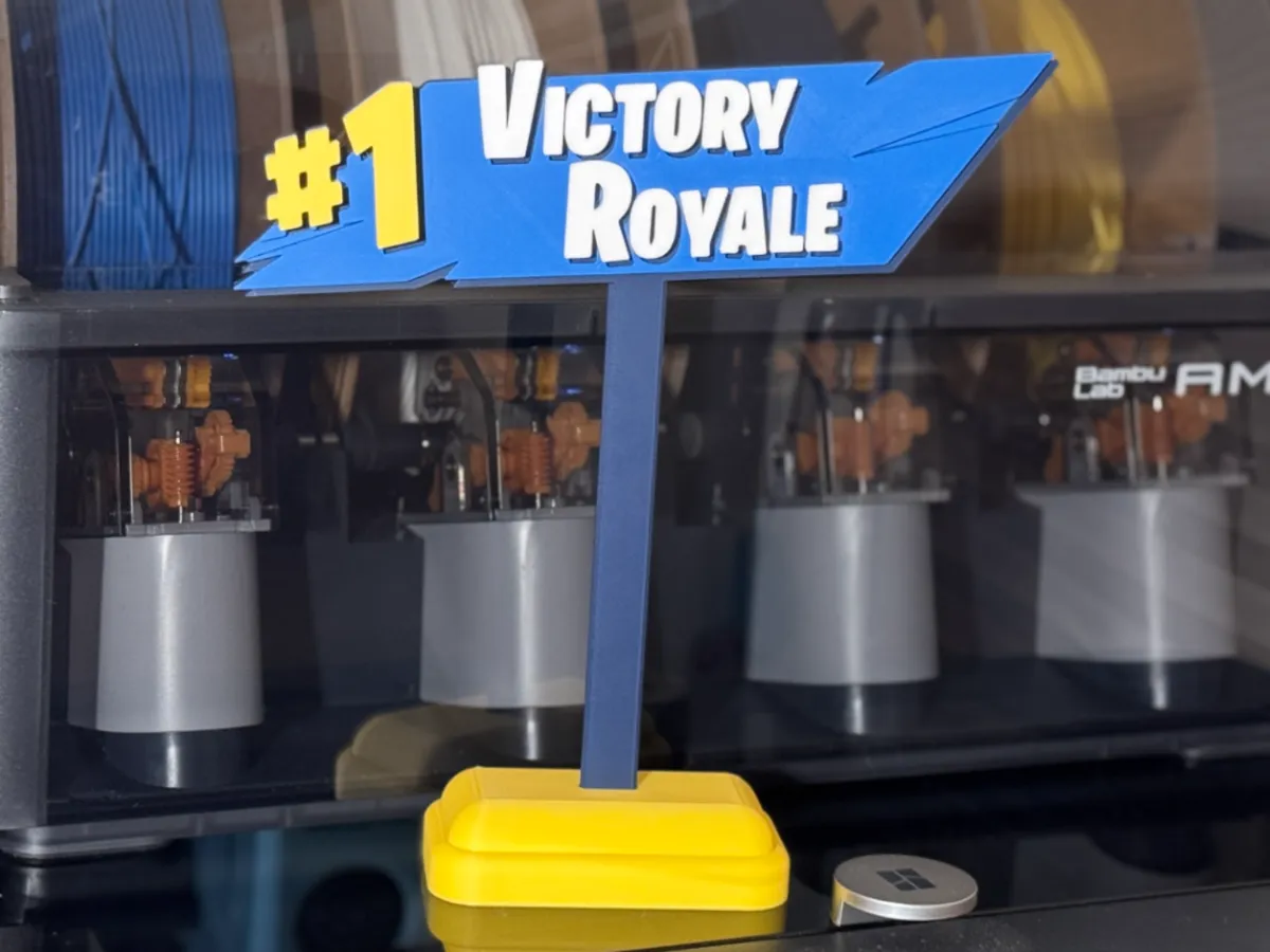 Victory Royale Trophy & NO GLUE