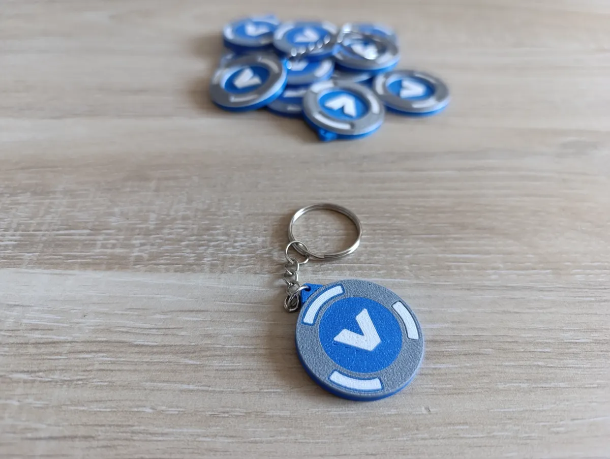 Fortnite V-bucks keychain, photo 3 of 4 - Fortnite V-bucks keychain Keychains