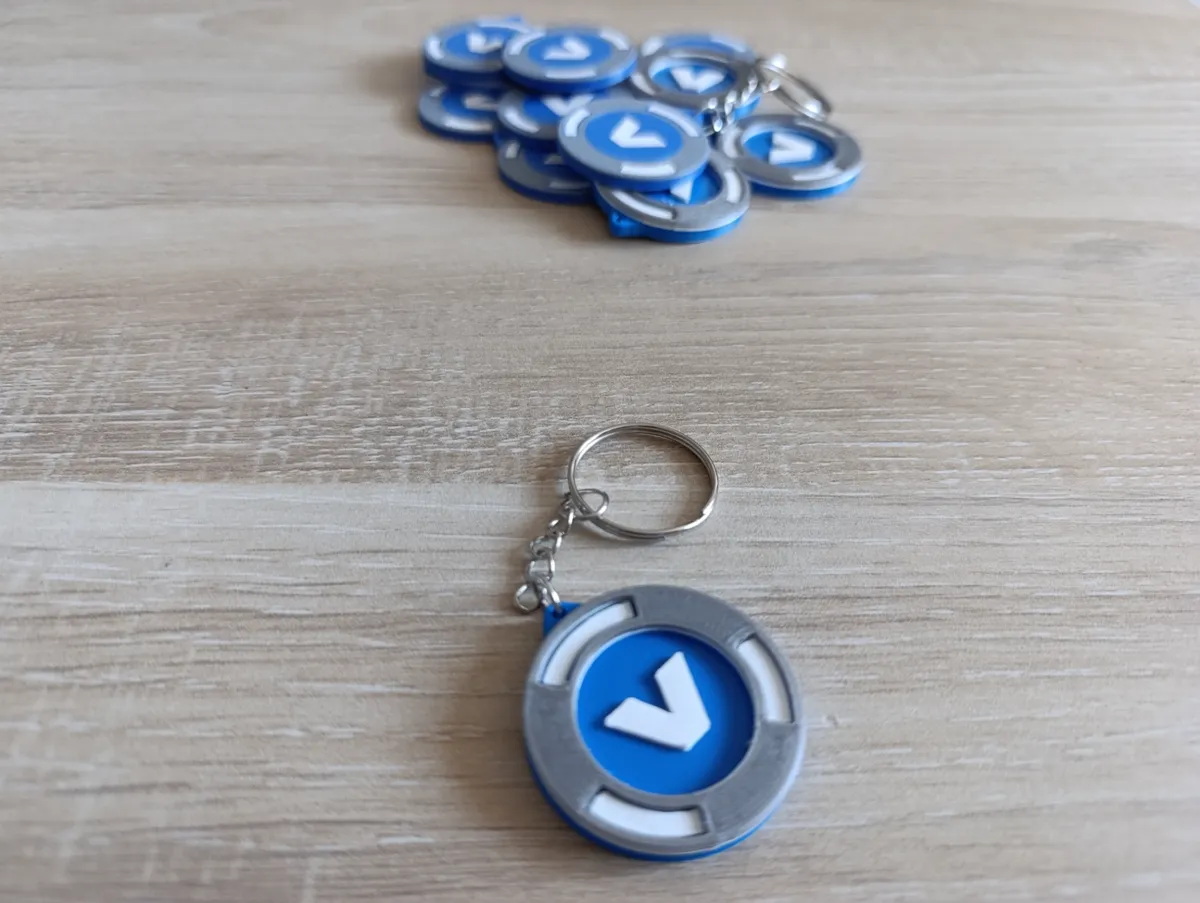 Fortnite V-bucks keychain, photo 4 of 4 - Fortnite V-bucks keychain Keychains