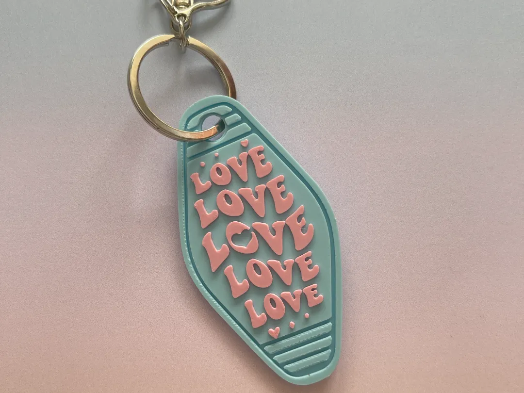 Keychain Retro Motel Love