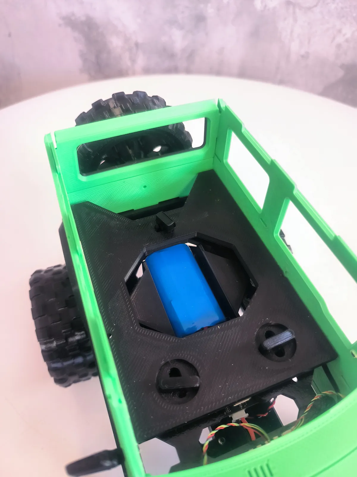 4x4 Mini Monster SUV, photo 3 of 4 - 4x4 Mini Monster SUV Car & Vehicle