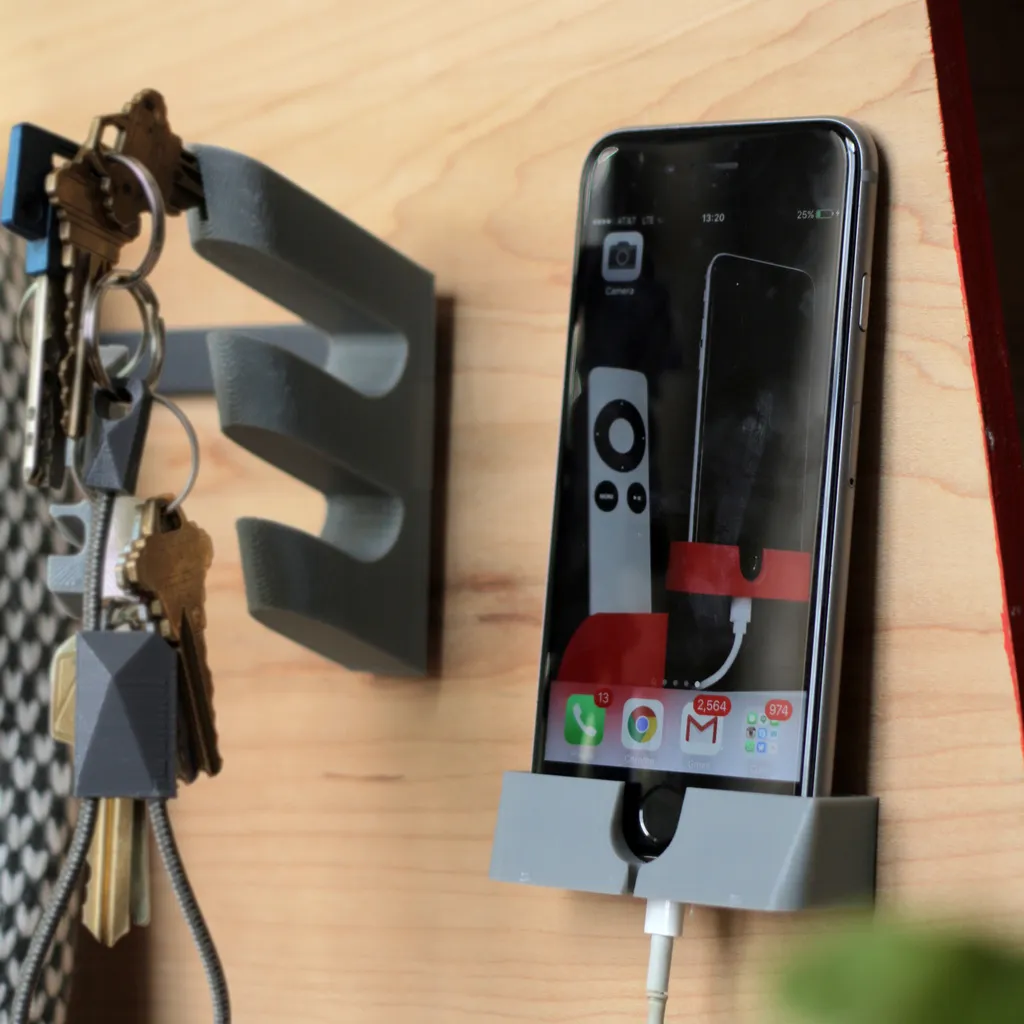 iPhone 6, 6S and 6+ wall dock, photo 2 of 4 - iPhone 6, 6S and 6+ wall dock Tools