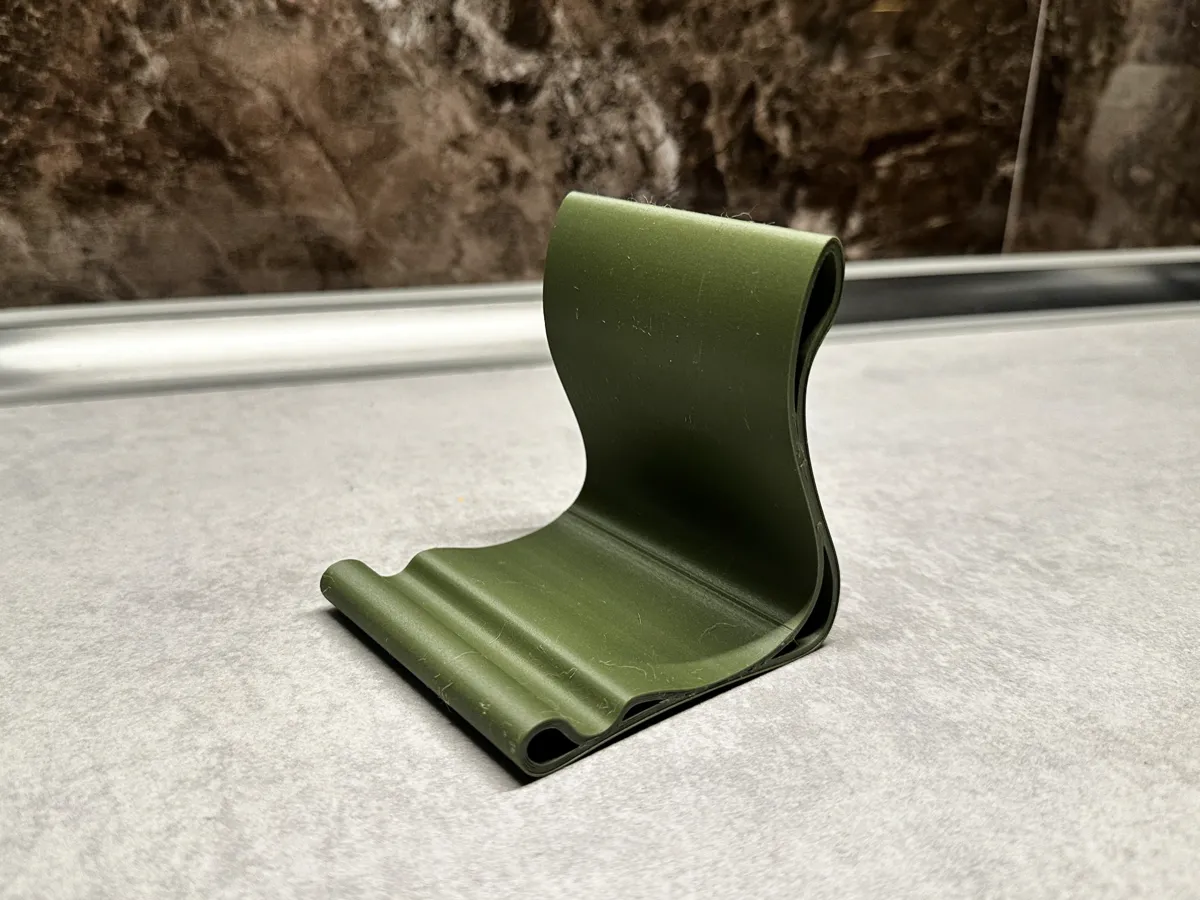 Simple Desk Phone Stand, photo 3 of 3 - Simple Desk Phone Stand Household