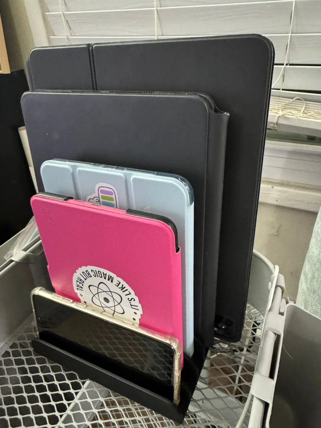 5-Tier iPad Stand, Perfect for Your Devices, photo 2 of 4 - 5-Tier iPad Stand, Perfect for Your Devices Mobile & Device Accessories