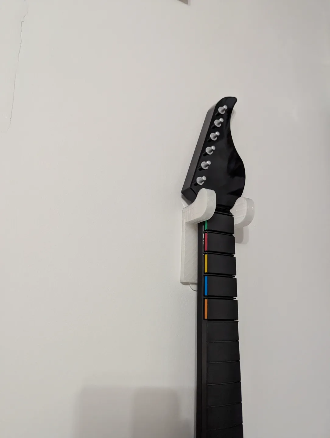 PDP riffmaster wall mount for command strips, photo 3 of 4 - PDP riffmaster wall mount for command strips Tools & Workshop