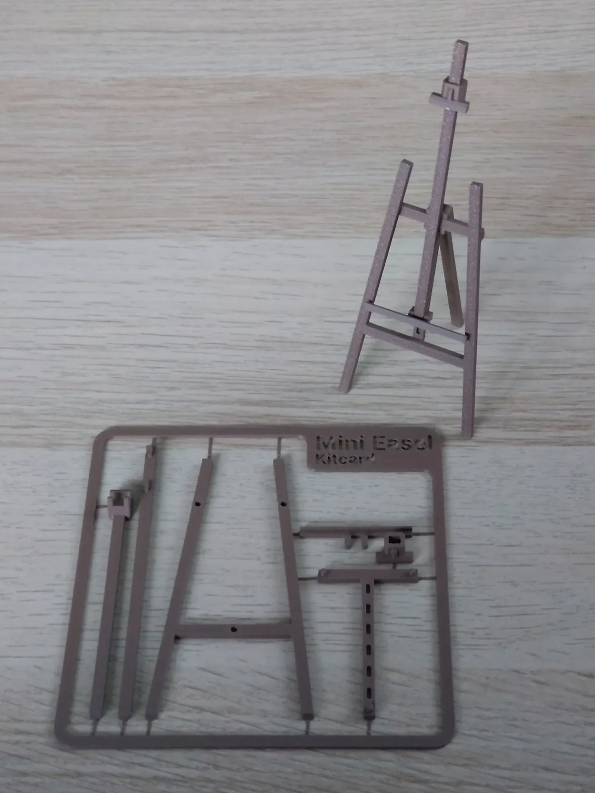 Mini Easel Kit Card (Photo/Polaroid Display Stand), photo 4 of 4 - Mini Easel Kit Card (Photo/Polaroid Display Stand) Camera & Photography