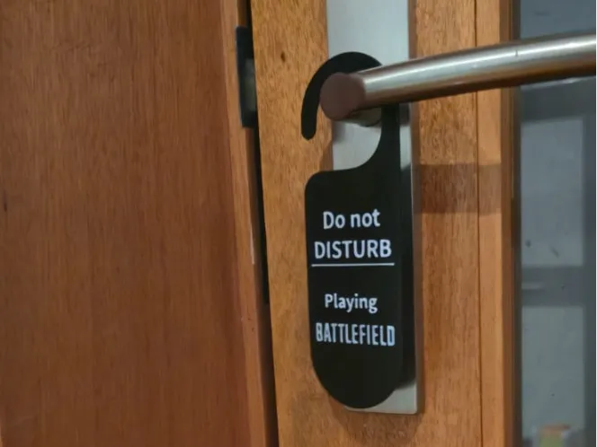 “DO NOT DISTURB” DOOR SIGN, BATTLEFIELD EDITION