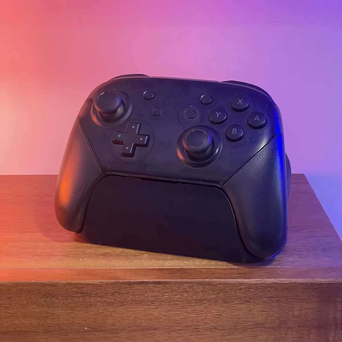 Minimalist Nintendo Switch Controller Stand