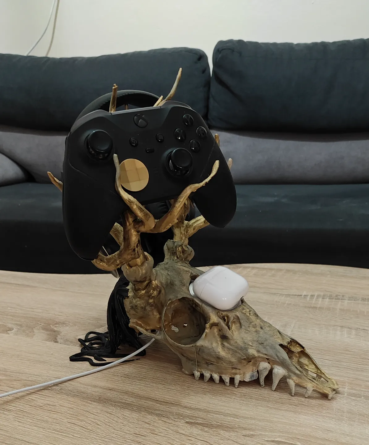 Wendigo Skull Multi-Device Stand, photo 2 of 4 - Wendigo Skull Multi-Device Stand Mobile & Device Accessories