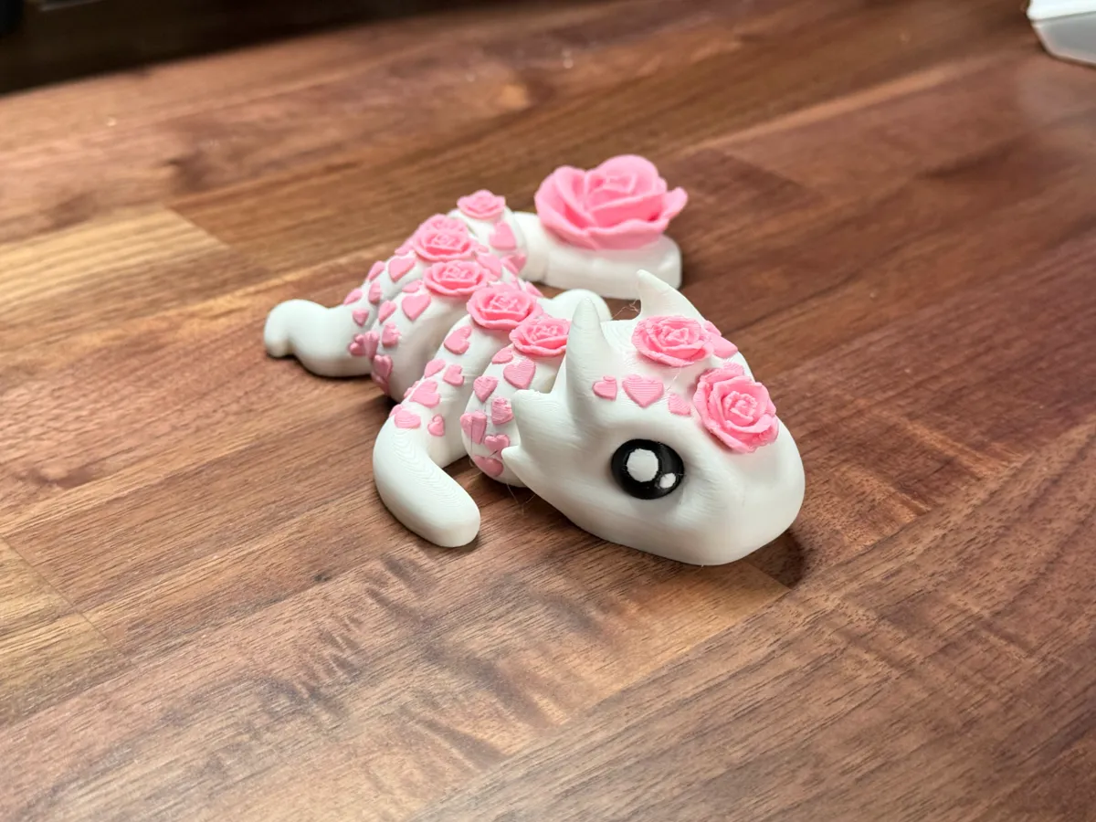 Baby Articulated Valentine Dragon, photo 4 of 4 - Baby Articulated Valentine Dragon Miniatures