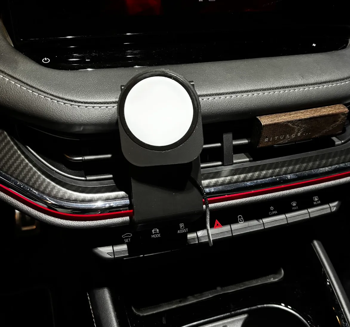 Skoda Enyaq Phone Mount, photo 2 of 4 - Skoda Enyaq Phone Mount Mobile & Device Accessories