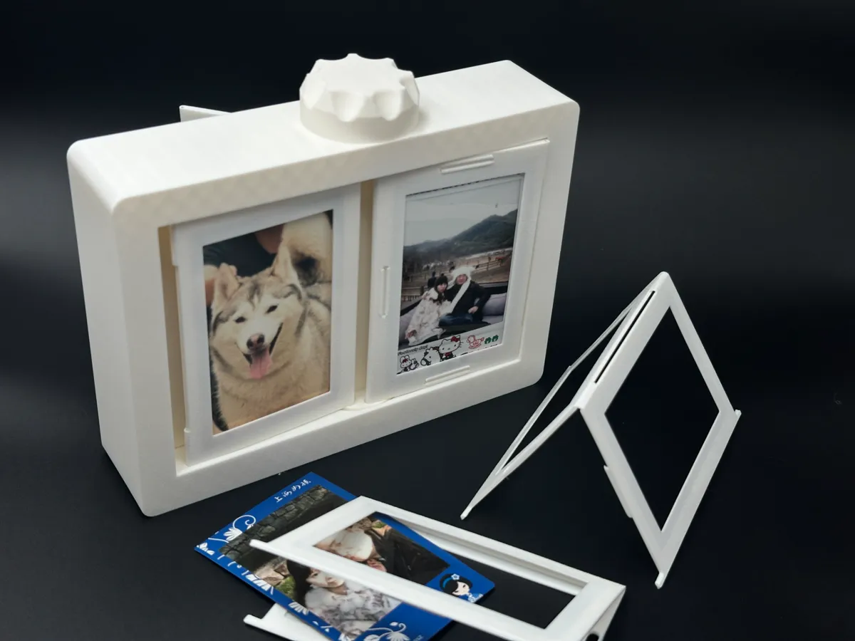 Mechanical Page-Turner for Polaroid Album